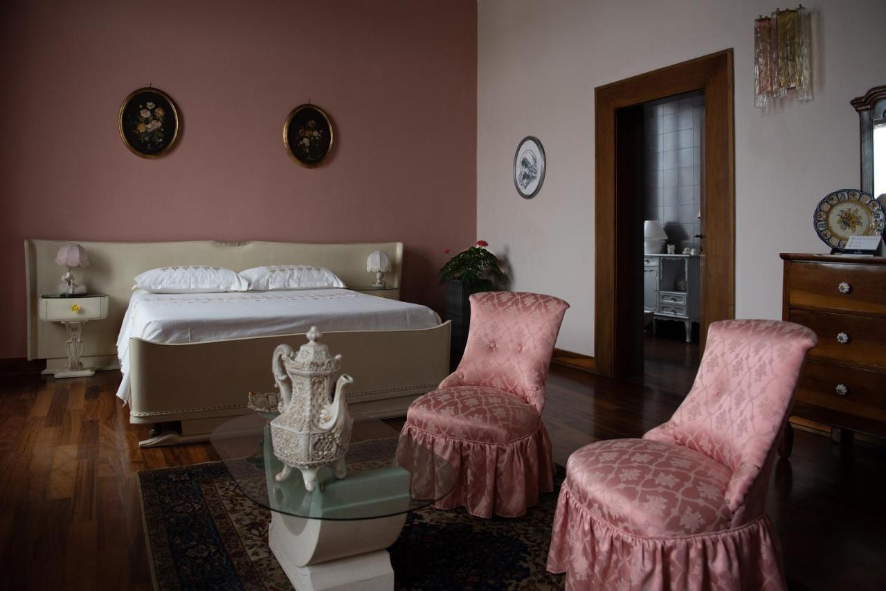 Palazzo Bed And Breakfast Calvisano Exterior photo